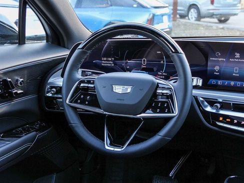 New 2026 Cadillac Lyriq Luxury image 16