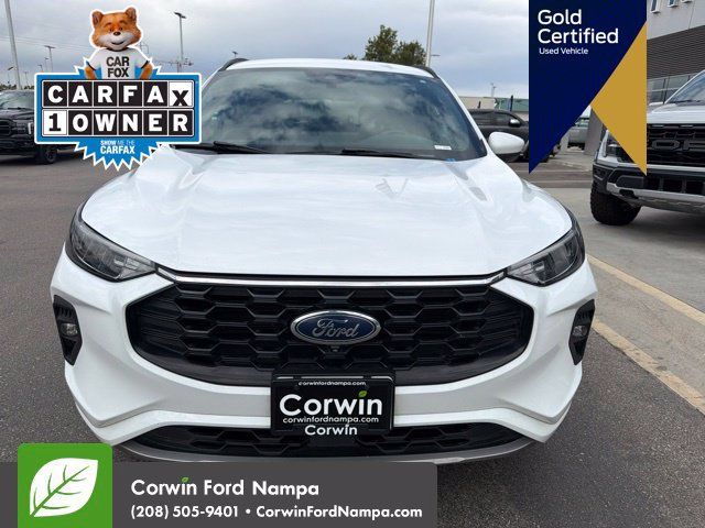 Used 2023 Ford Escape ST-Line Select w/ Tech Pack #2 AWD/4WD image 2