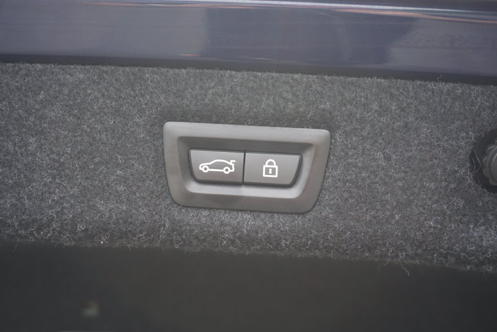 Used 2018 BMW 540i xDrive AWD/4WD image 33