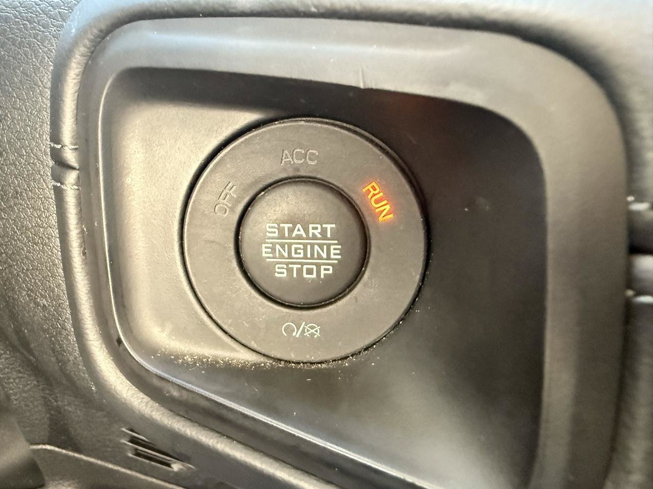 Used 2026 Jeep Gladiator Mojave AWD/4WD image 25