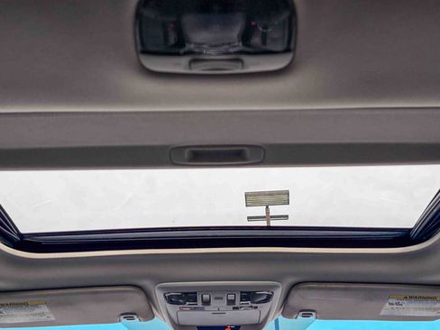 Used 2017 Subaru Legacy 2.5i Limited image 13