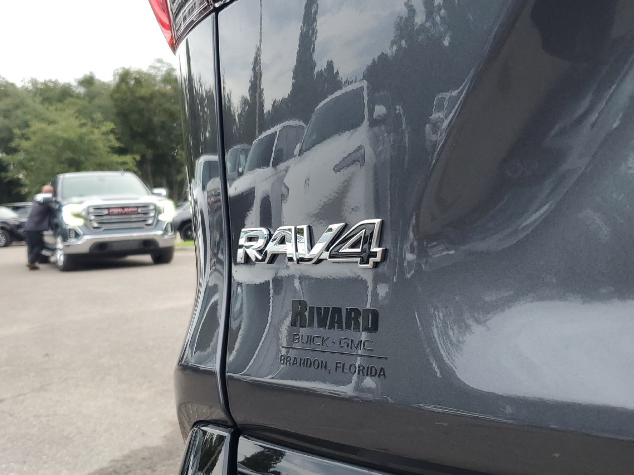 Used 2023 Toyota RAV4 SE w/ Convenience Package AWD/4WD image 7