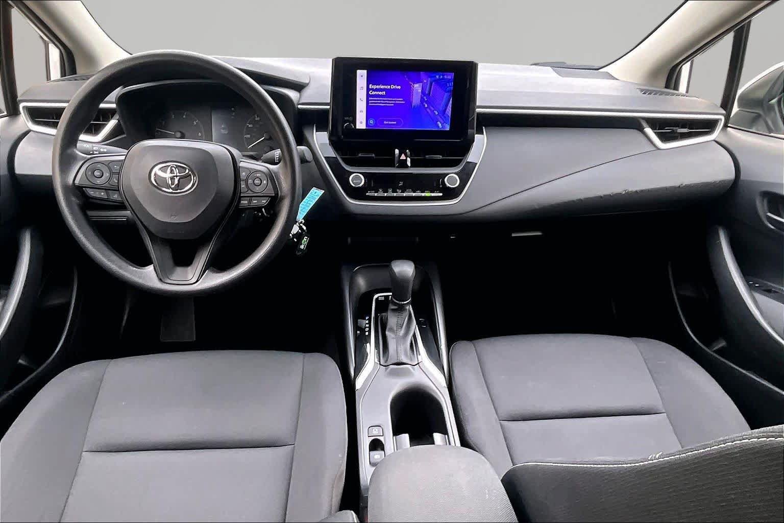 Used 2025 Toyota Corolla LE FWD image 16