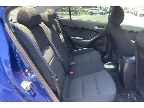 Used 2017 Kia Forte LX FWD image 18