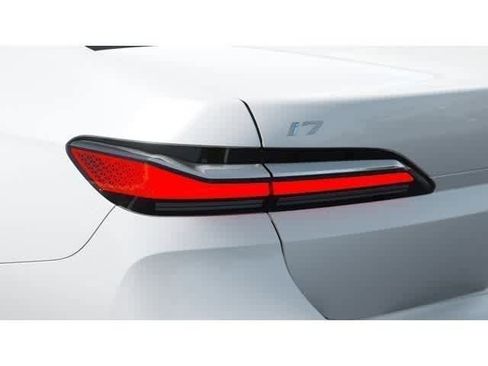 New 2025 BMW i7 eDrive50 image 8