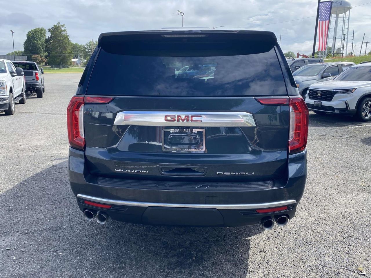 Used 2022 GMC Yukon XL Denali w/ Denali Ultimate Package AWD/4WD image 5