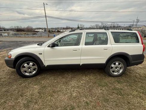 Used 2002 Volvo V70 AWD image 4