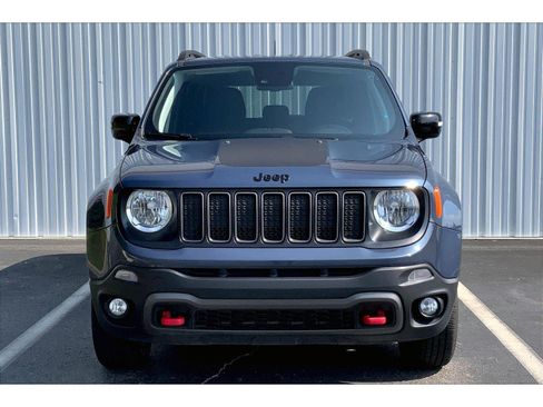 Used 2023 Jeep Renegade Trailhawk AWD/4WD image 3