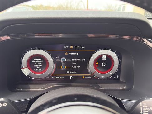 Used 2023 Nissan Pathfinder Platinum w/ Lighting Package (N92) image 21