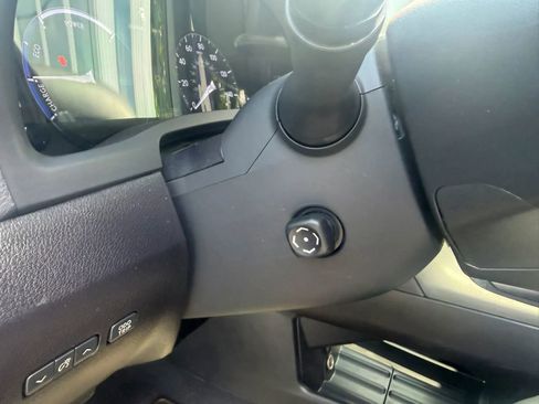 Used 2015 Lexus RX 450h AWD image 19