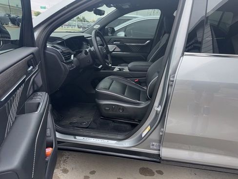 Used 2025 GMC Acadia Denali w/ Super Cruise Package AWD/4WD image 6