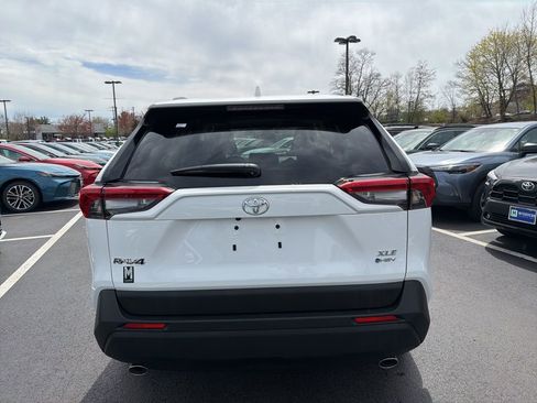Used 2025 Toyota RAV4 XLE w/ Convenience Package AWD/4WD image 6