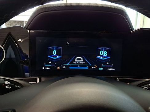 Used 2023 Hyundai Elantra Limited w/ Preferred Accessory Package image 22