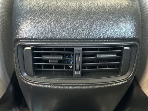 Used 2018 Honda CR-V LX image 14