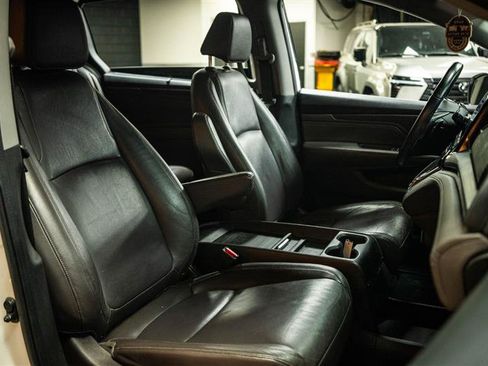Used 2018 Honda Odyssey Touring image 15