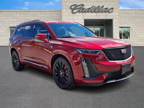 Certified 2023 Cadillac XT6 Sport w/ Technology Package AWD/4WD image 2
