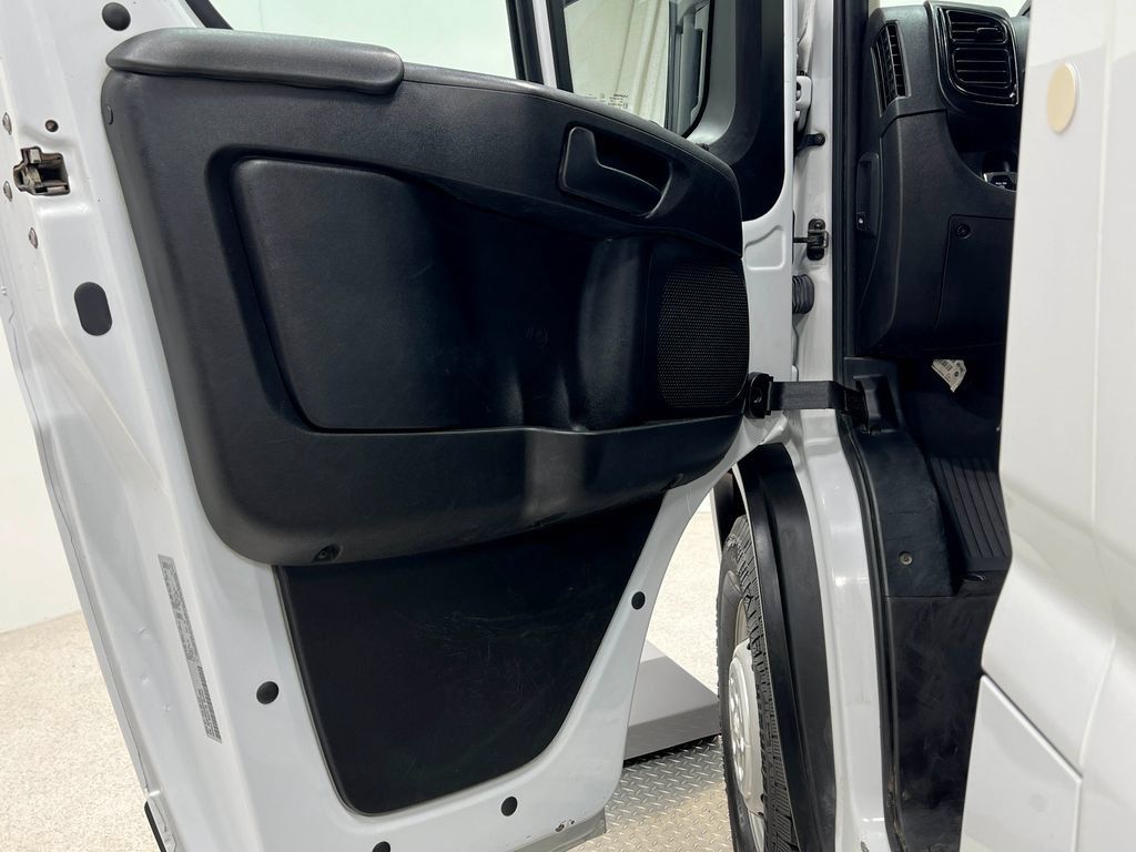 Used 2023 RAM ProMaster 2500 FWD image 14