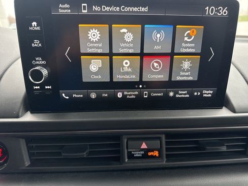 Used 2025 Honda Pilot TrailSport image 24