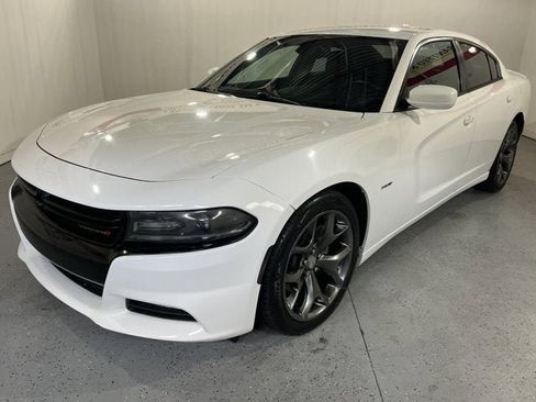 Used 2015 Dodge Charger R/T image 3