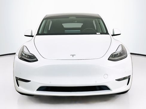 Used 2022 Tesla Model Y Performance AWD/4WD image 2