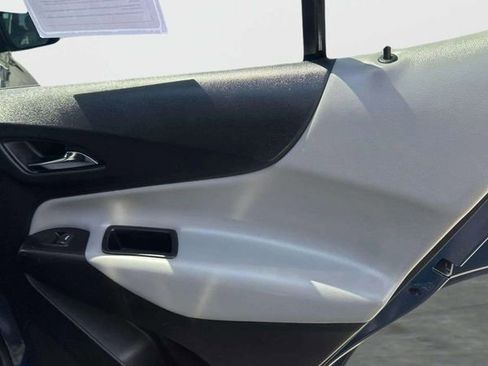 Used 2020 Chevrolet Equinox LT FWD image 11
