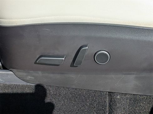 Used 2021 Tesla Model Y Performance image 21