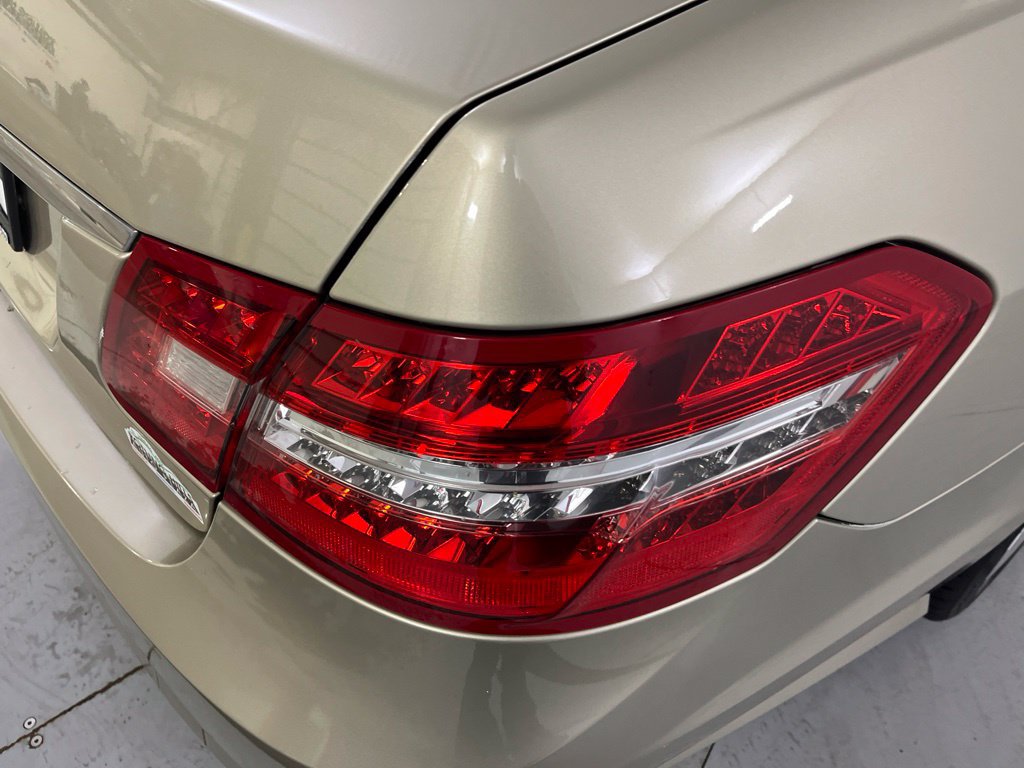 Used 2010 Mercedes-Benz E 350 Sedan image 41