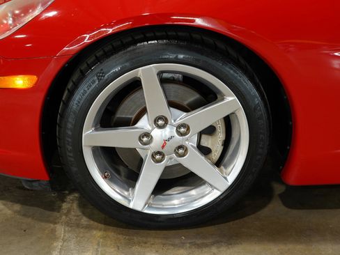 Used 2006 Chevrolet Corvette Convertible w/ Preferred Equipment Group image 59