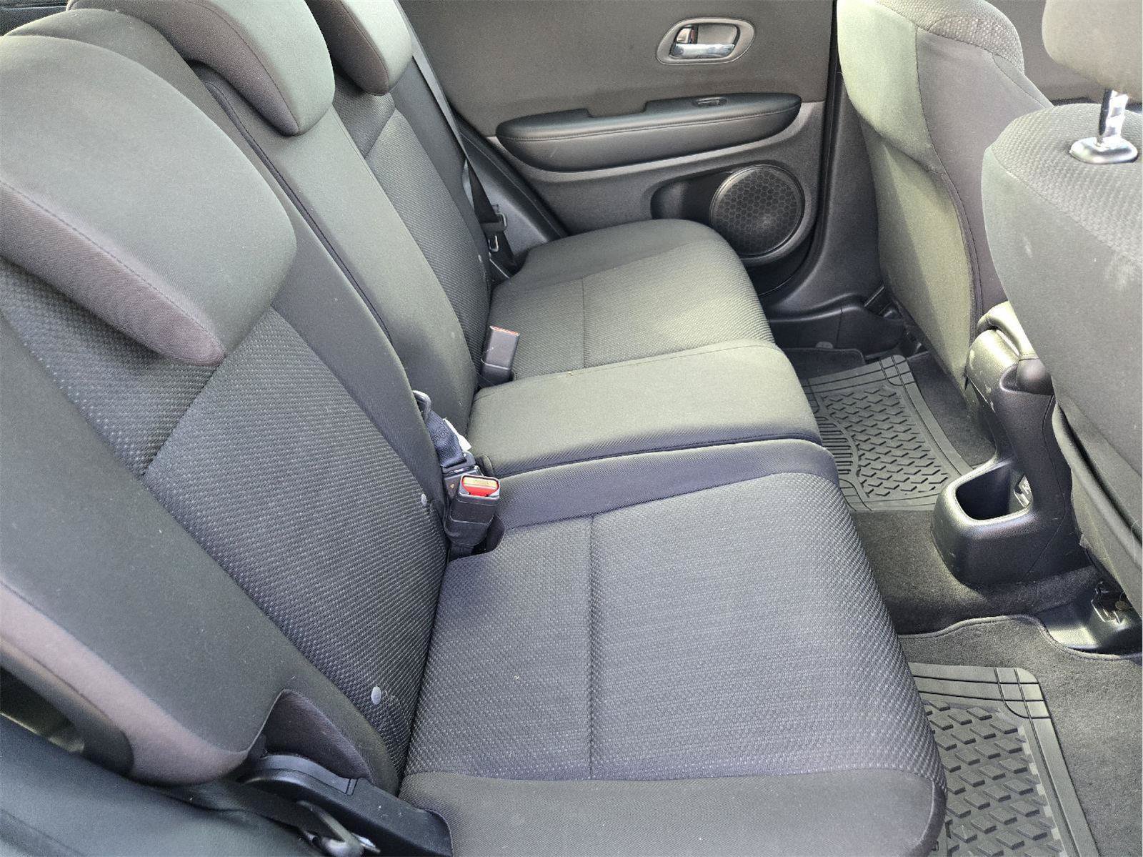 Used 2016 Honda HR-V LX image 28