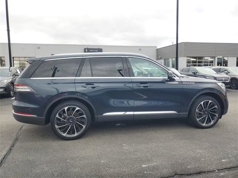 Certified 2024 Lincoln Aviator Reserve w/ Equipment Group 201A image 8