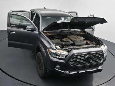 Used 2021 Toyota Tacoma TRD Sport AWD/4WD image 25