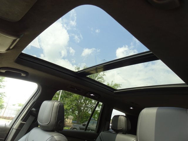 Used 2022 Cadillac XT6 Sport w/ Platinum Package AWD/4WD image 12