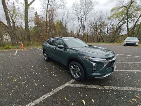 New 2026 Chevrolet Trax LT image 7