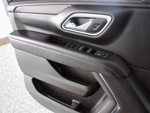 Used 2021 GMC Yukon AT4 w/ Technology Package AWD/4WD image 25