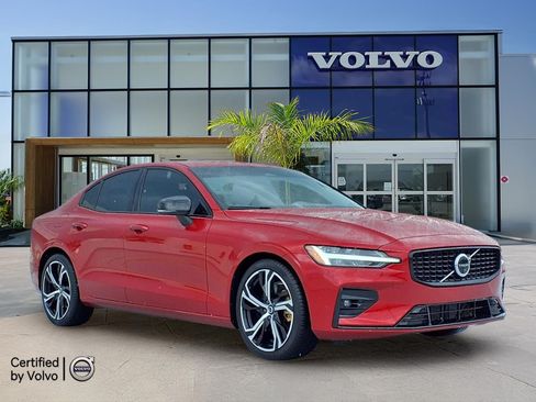 Certified 2024 Volvo S60 B5 Plus FWD image 1