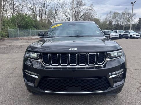 Used 2024 Jeep Grand Cherokee Limited image 3
