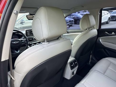 Used 2020 Genesis G70 2.0T RWD image 13