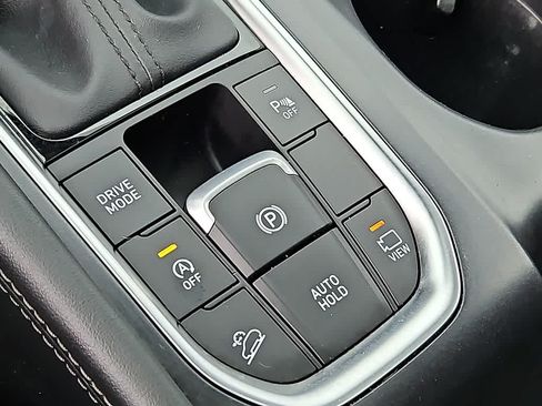 Used 2019 Hyundai Santa Fe AWD w/ Cargo Package image 27