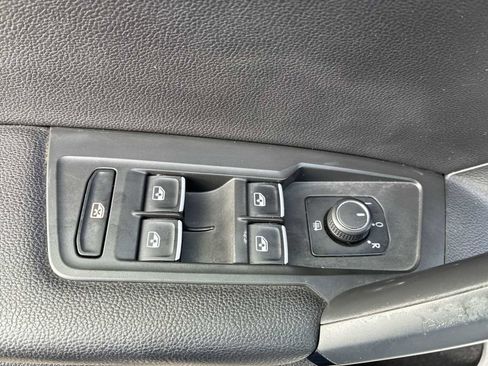 Used 2019 Volkswagen Tiguan SEL AWD/4WD image 15