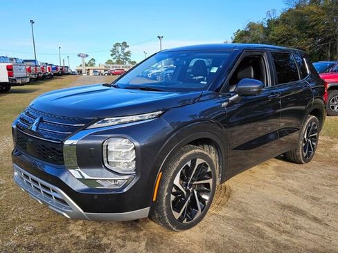 Used 2024 Mitsubishi Outlander SE image 4