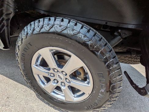 Used 2018 Ford F150 XLT w/ Equipment Group 301A Mid AWD/4WD image 10