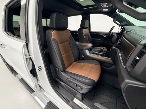 Certified 2024 Chevrolet Silverado 1500 High Country w/ Technology Package image 29