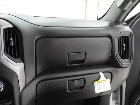 Used 2022 Chevrolet Silverado 1500 Custom RWD image 16