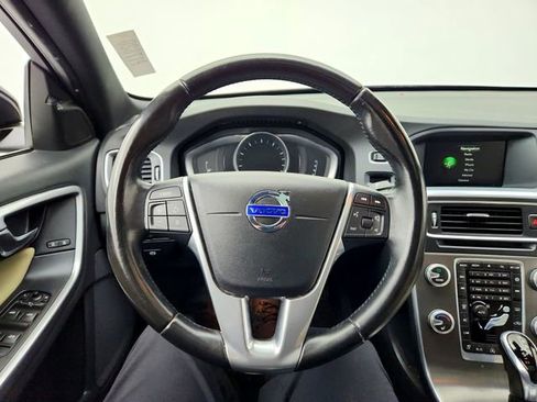 Used 2016 Volvo S60 T5 Premier w/ Convenience Package image 21