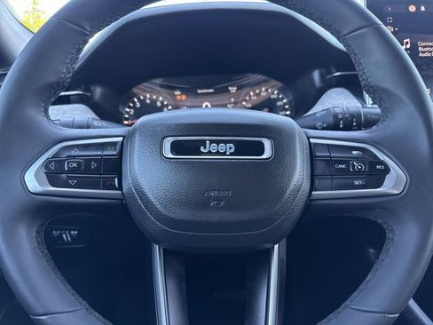 Used 2024 Jeep Compass Latitude w/ Altitude Special Edition AWD/4WD image 18