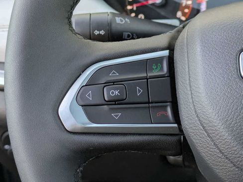 Used 2025 Jeep Compass Limited w/ Sun & Sound Group AWD/4WD image 24