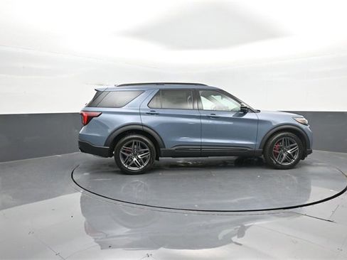 New 2026 Ford Explorer ST image 8