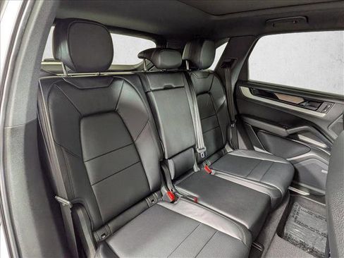 Certified 2024 Porsche Cayenne S AWD/4WD image 21