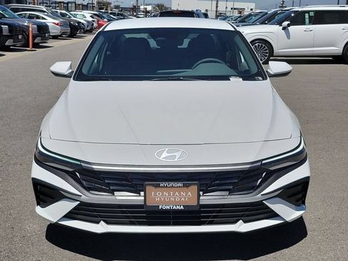 New 2026 Hyundai Elantra SE FWD image 28