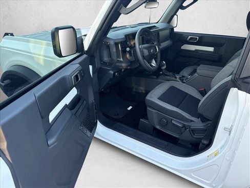 New 2026 Ford Bronco 2-Door AWD/4WD image 9